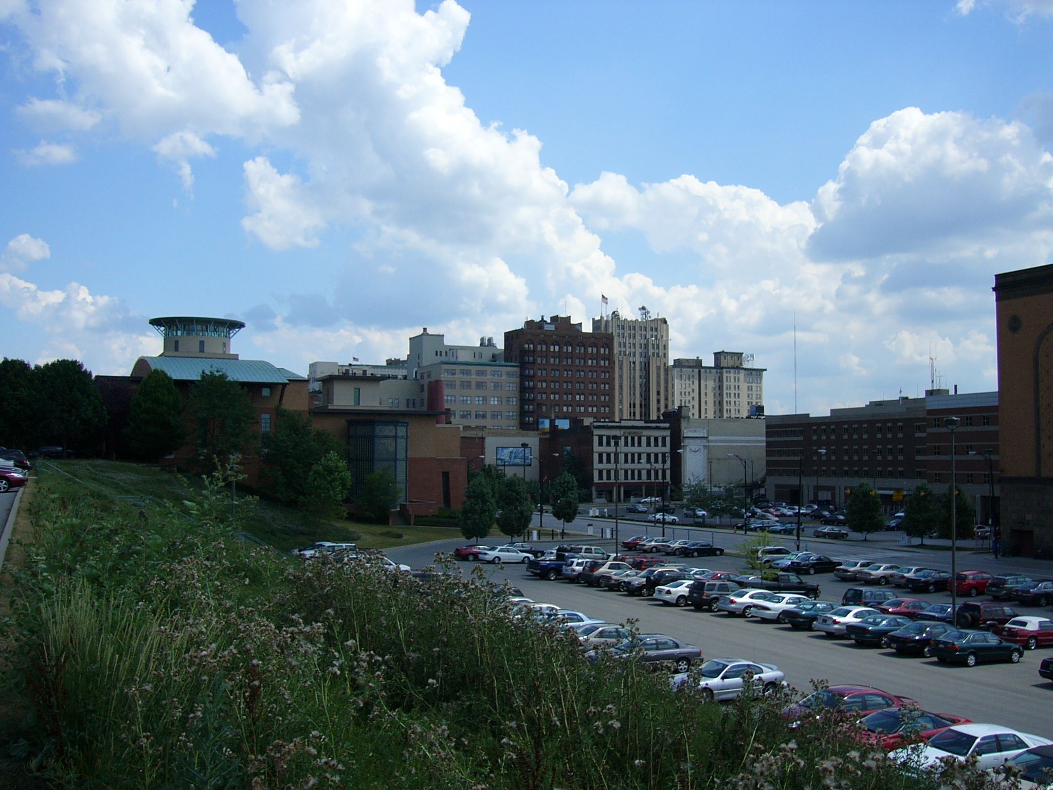 Downtown Youngstown on a bright day, with the George Voinovich Center and older towers.